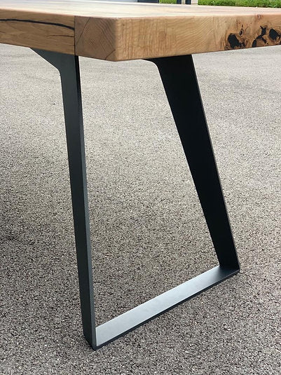 ^Table Camet