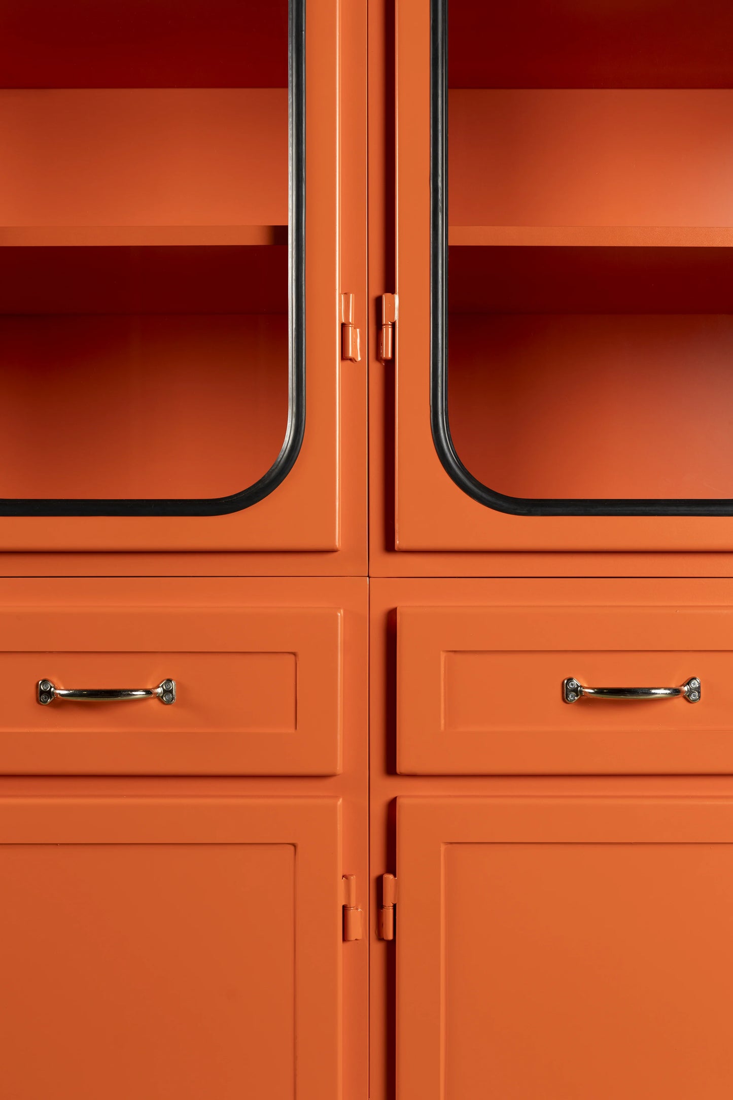 Armoire à vitrines orange claire - LA CHALEUR